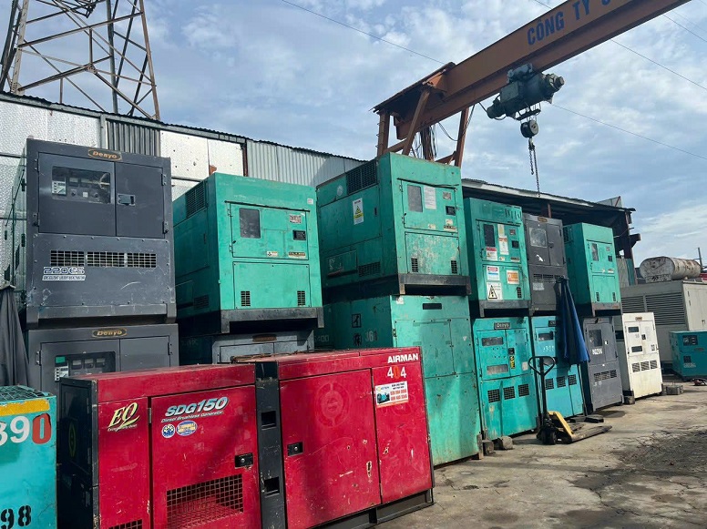kho máy phát điện nhật bãi